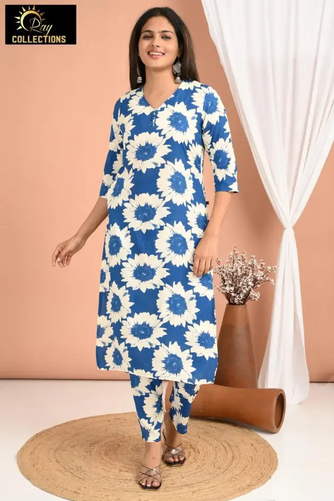 Cordsets _1 Blue Cream Flower (S-38)