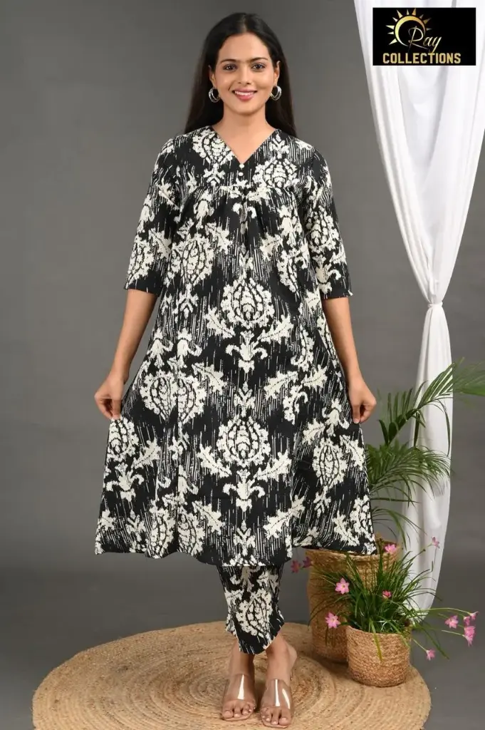 ALINE CORDSETS Black, White Patterns (S-38)