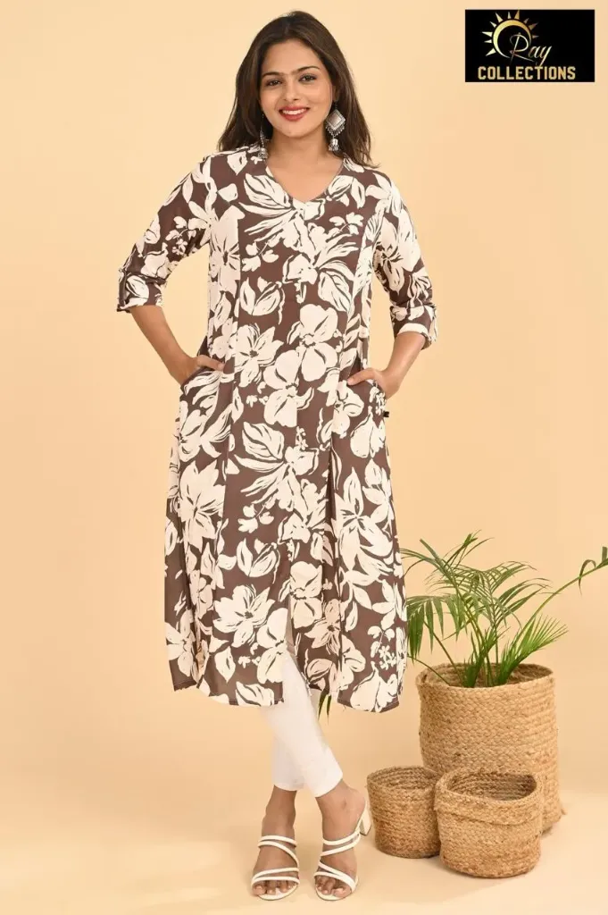 Aline Kurtis Brown, Cream Flowers (S-38)
