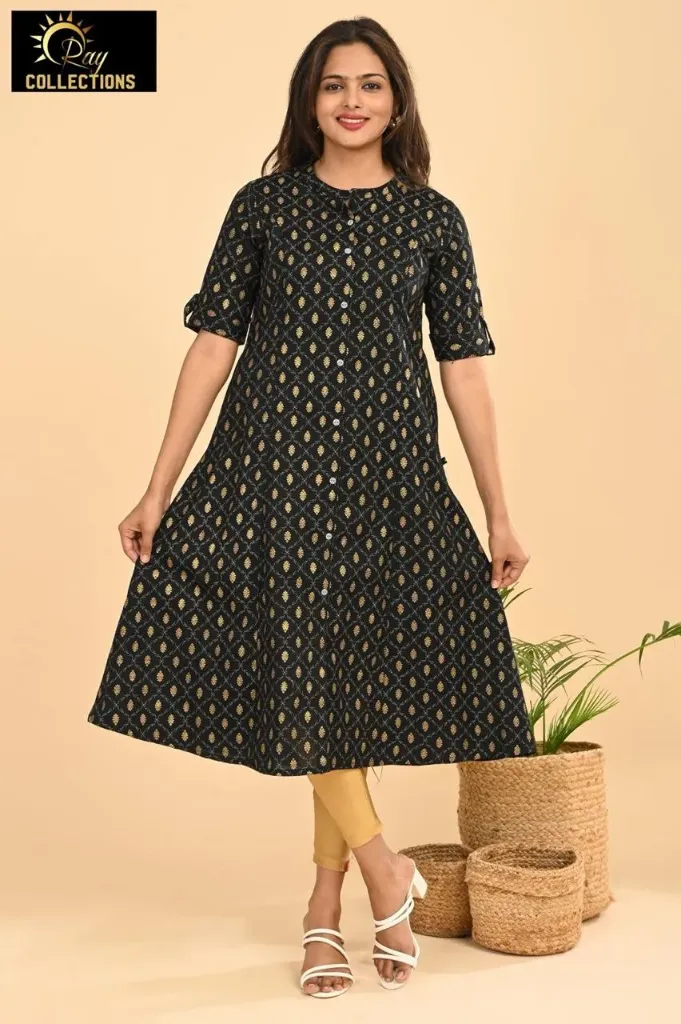 Aline Kurtis Black, Gold Pattern Design