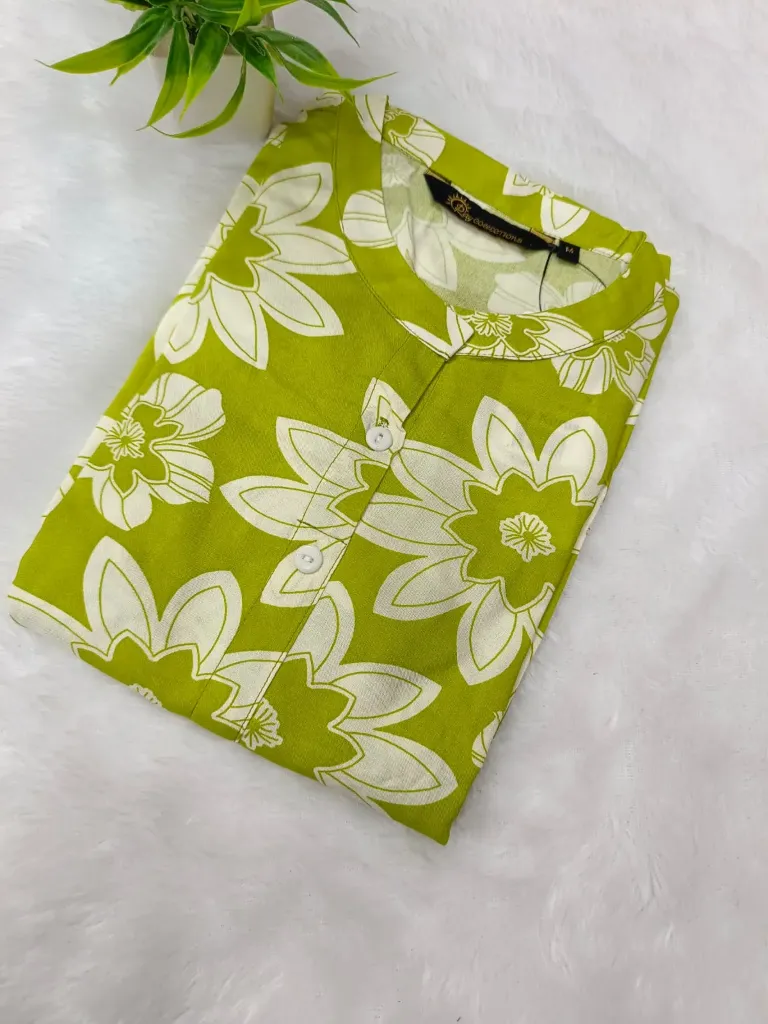 Office wear / College wear kurtis Green Floral Design (S-38)